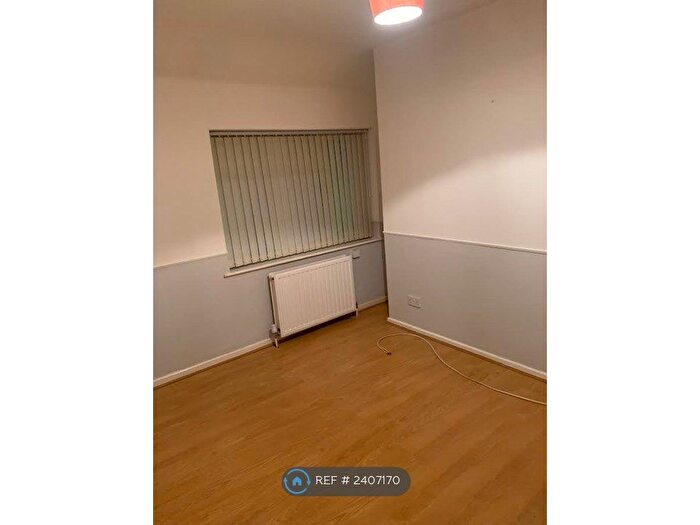 1 Bedroom Flat To Rent In Halesowen, West Midlands, B63