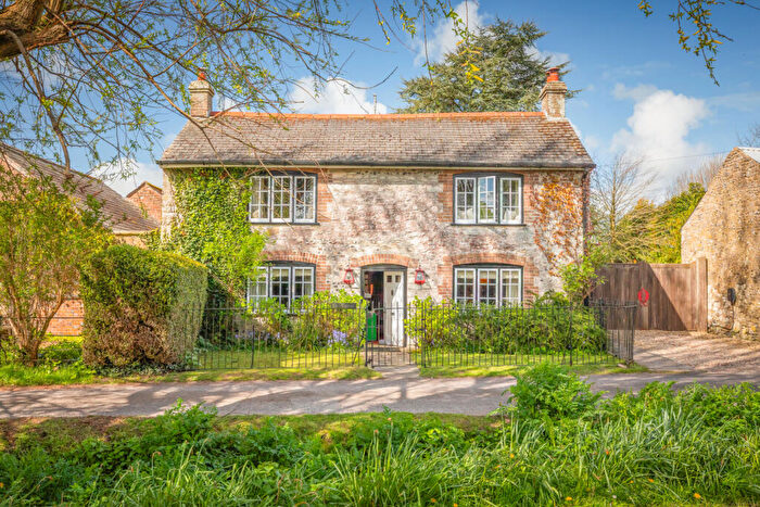 4 Bedroom Detached House For Sale In Martinstown, Dorchester, Dorset, DT2