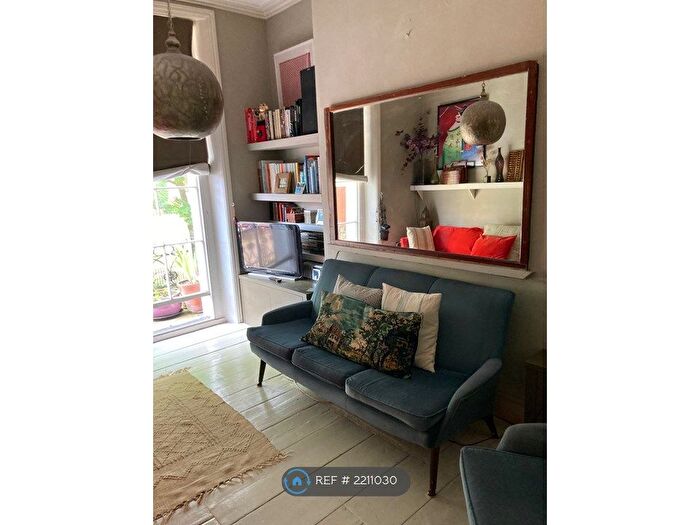 1 Bedroom Flat To Rent In Church Street, Leamington Spa, CV31