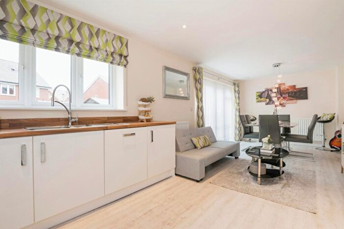 4 Bedroom Detached House For Sale In Cleverley Rise, Bursledon, Southampton, SO31