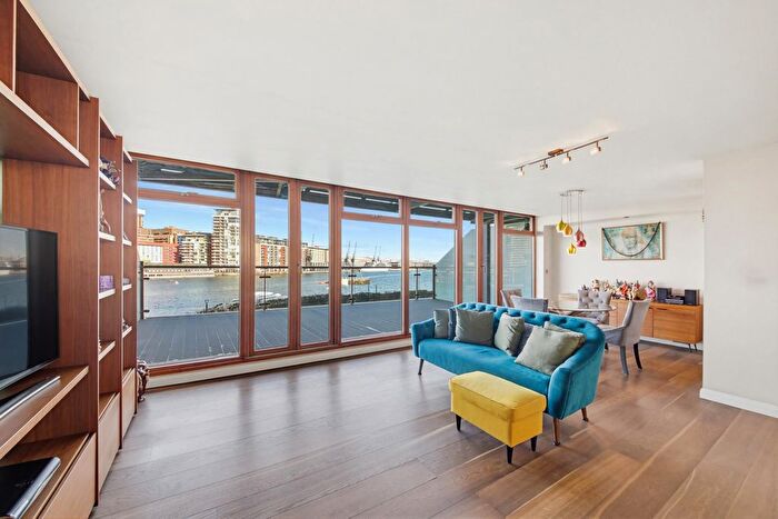 2 Bedroom Flat For Sale In Western Beach Apartments, Hanover Avenue, E16