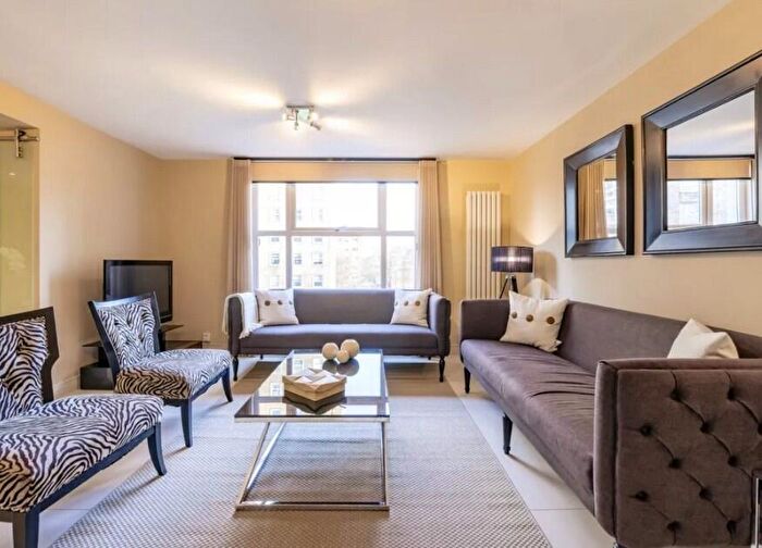 3 Bedroom Flat To Rent In St Johns Wood Park London, NW8