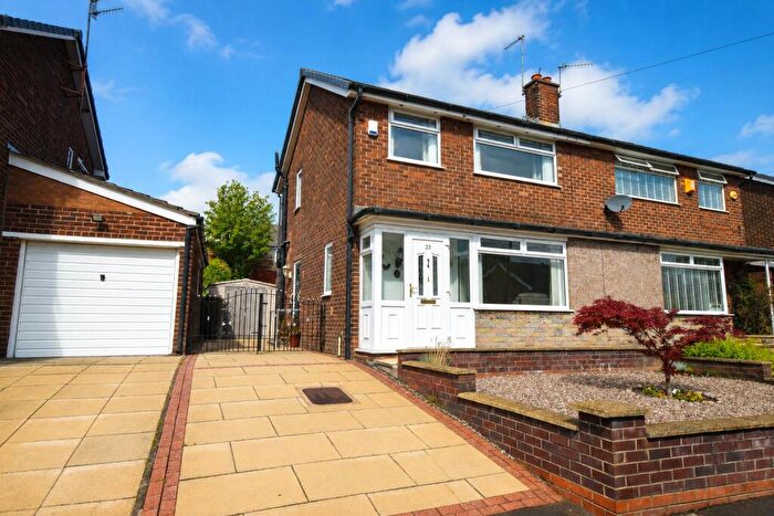 3 Bedroom Semi Detached House For Sale In Cornish Way, Royton, Oldham, Greater Manchester, OL2