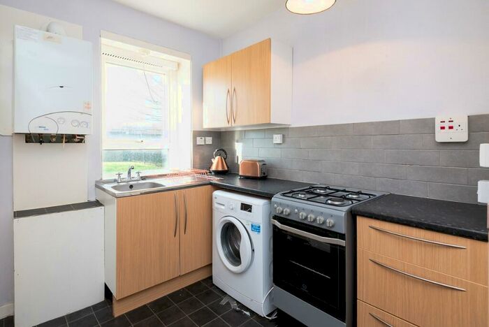 3 Bedroom Flat To Rent In Bedford Avenue, Kittybrewster, Aberdeen, AB24