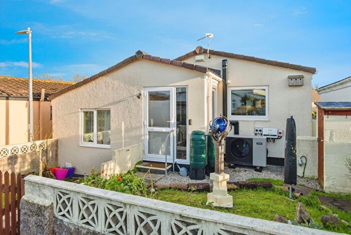 2 Bedroom Bungalow For Sale In Mellanear Close, Hayle, Cornwall, TR27