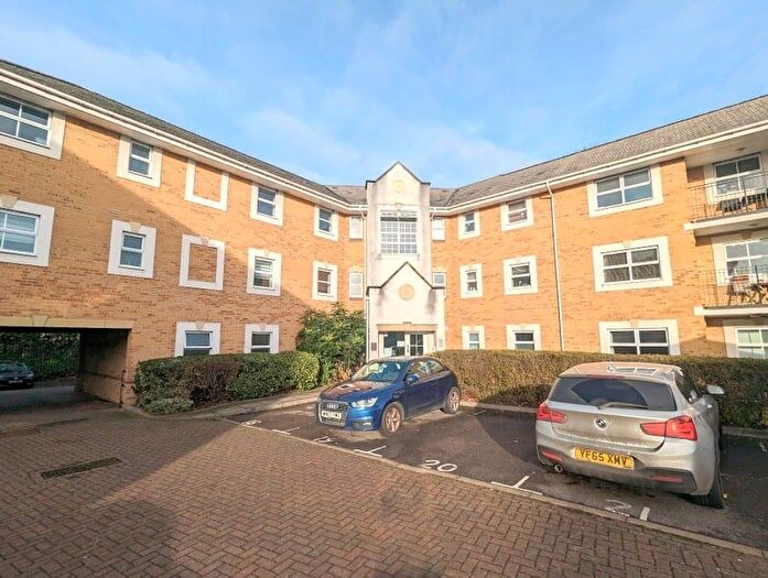 2 Bedroom Flat To Rent In International Way, Sunbury-On-Thames, TW16