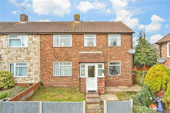 3 Bedroom Semi-Detached House For Sale In Selstead Close, Twydall, Gillingham, Kent, ME8