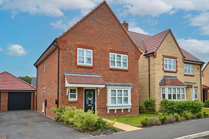 4 Bedroom Detached House For Sale In Millers Close, North Leigh, OX29