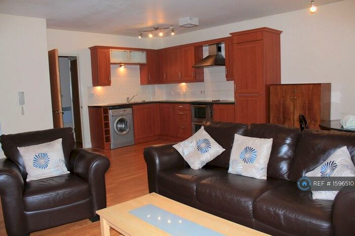 1 Bedroom Flat To Rent In Griffin Close, Northfield, Birmingham, B31