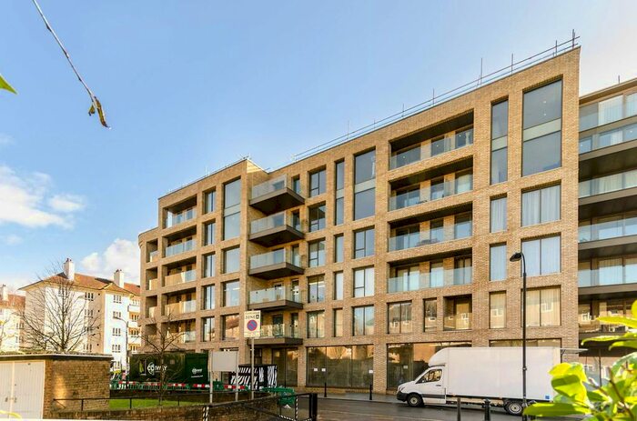 Studio To Rent In Queens Wharf, Hammersmith, London, W6