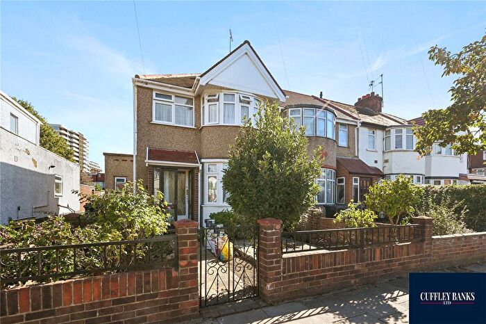 3 Bedroom End Terrace House For Sale In Rockford Avenue, Perivale, UB6