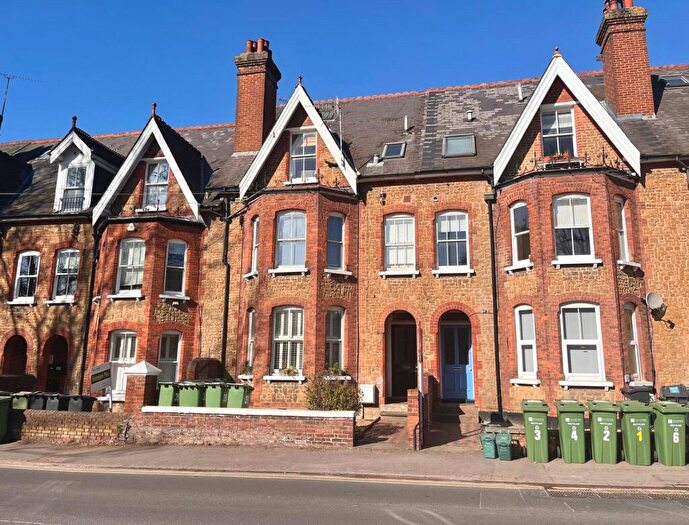 Apartment To Rent In York Road, Guildford, Surrey, Surrey, GU1