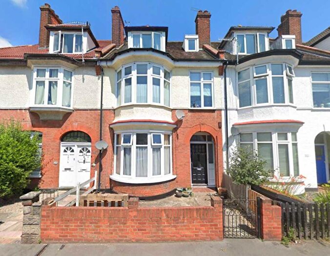 1 Bedroom Apartment To Rent In Leigh On Sea, SS9