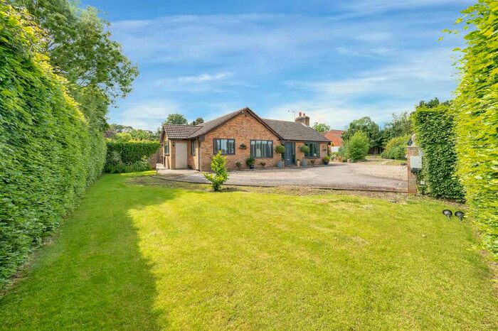 3 Bedroom Detached Bungalow For Sale In High Marnham, Newark, NG23