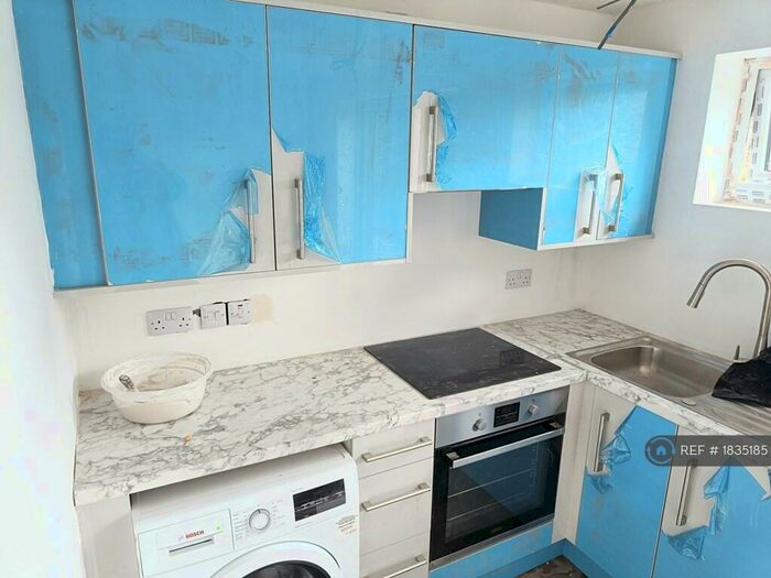 3 Bedroom Flat To Rent In Knighton Road, Leicester, LE2