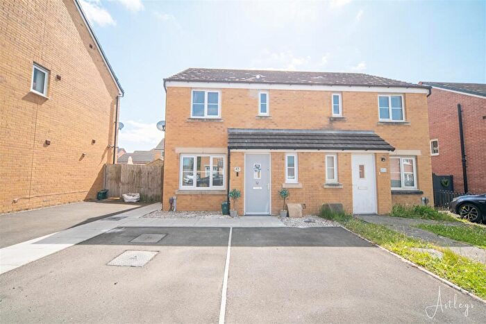 3 Bedroom Semi-Detached House For Sale In Heol Y Pibydd, Gorseinon, Swansea, SA4
