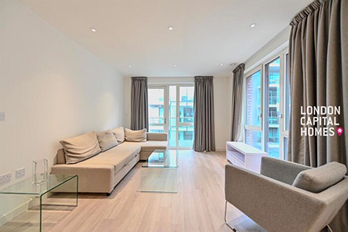 1 Bedroom Apartment To Rent In Hartwood Court, Devan Grove, London, N4
