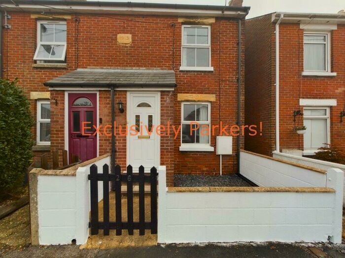 2 Bedroom Property To Rent In Fishers Road, Totton, SO40