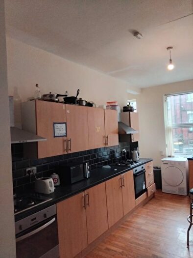 9 Bedroom Property To Rent In Estcourt Avenue, Headingley, Leeds, LS6