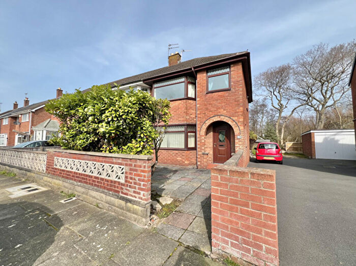 3 Bedroom Semi-Detached House For Sale In Highcroft Avenue, Bispham, FY2