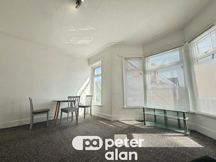 2 Bedroom Flat To Rent In Monthermer Road, Cardiff, CF24