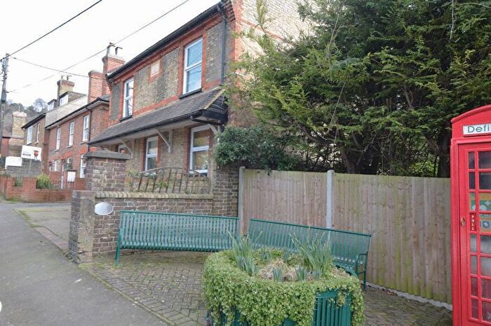 1 Bedroom Maisonette To Rent In Burleigh Villas, The Street, ME14