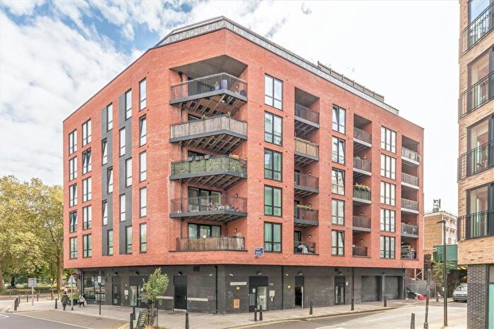1 Bedroom Flat For Sale In Buckhurst Street, Bethnal Green, E2