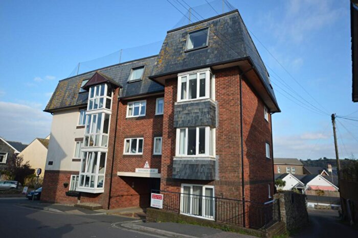 2 Bedroom Flat For Sale In Beer Road, Seaton, EX12