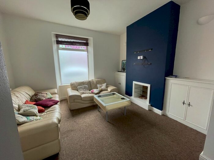 3 Bedroom Terraced House To Rent In Elm Street, Cardiff, CF24