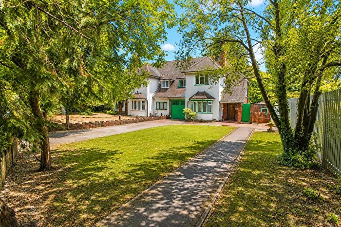 3 Bedroom Semi Detached House For Sale In Woodlands, Waynflete Avenue, Croydon, CR0