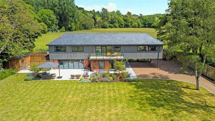 4 Bedroom Detached House For Sale In Ferry Lane, Medmenham, Marlow, Buckinghamshire, SL7