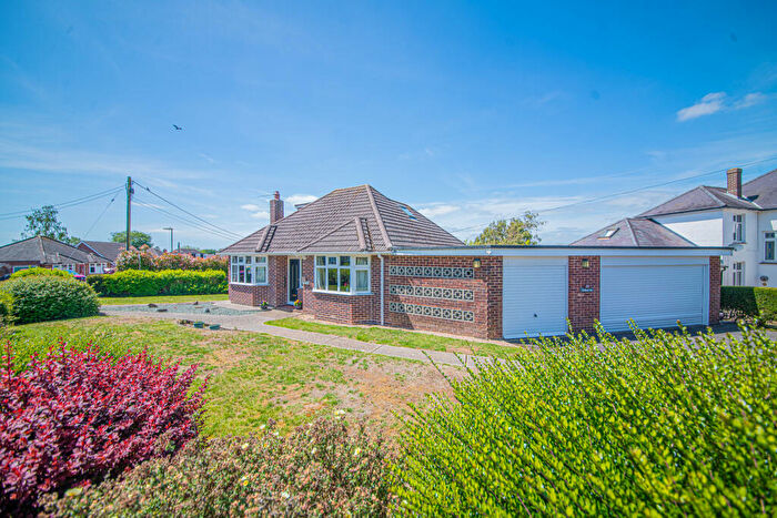 4 Bedroom Detached Bungalow For Sale In Orchard Avenue, Bishopstoke, Eastleigh, SO50