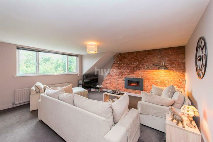 3 Bedroom Apartment To Rent In Brandling Park, Jesmond, Newcastle Upon Tyne, NE2