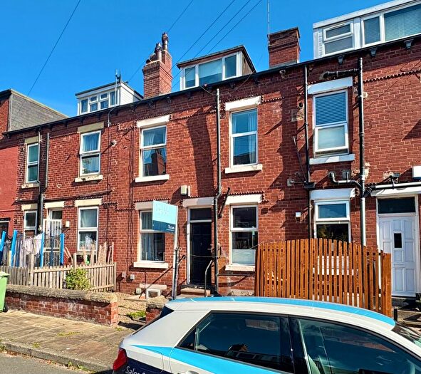 4 Bedroom Terraced House To Rent In Beechwood Terrace, Burley, Leeds, LS4