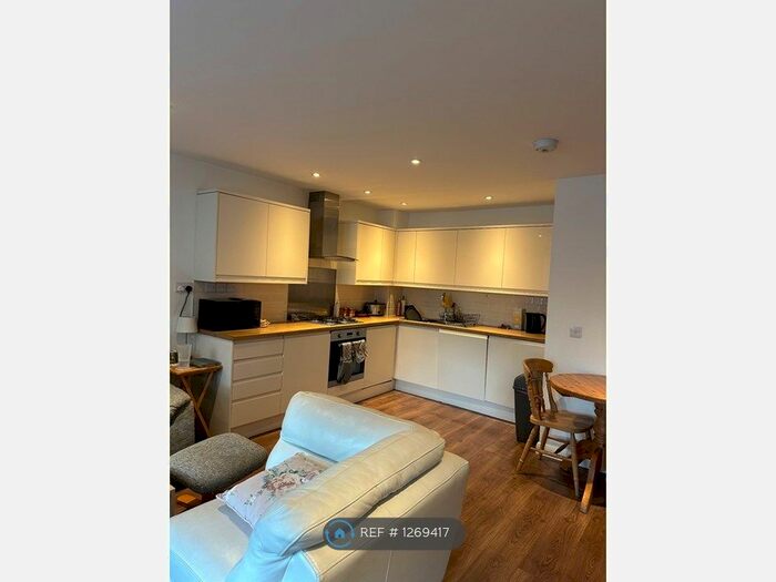 1 Bedroom Flat To Rent In Woolwich New Road, London, SE18