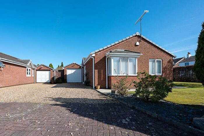 2 Bedroom Detached Bungalow For Sale In Meadowbrook, Burscough, L40