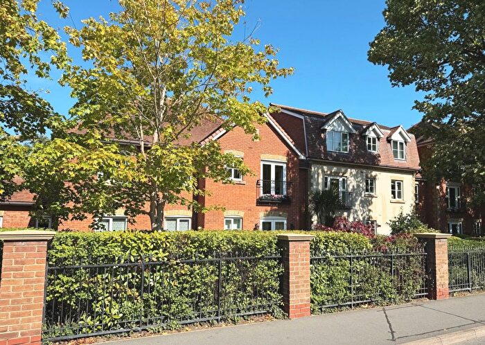 2 Bedroom Flat For Sale In Albany Place, Egham, Surrey, TW20