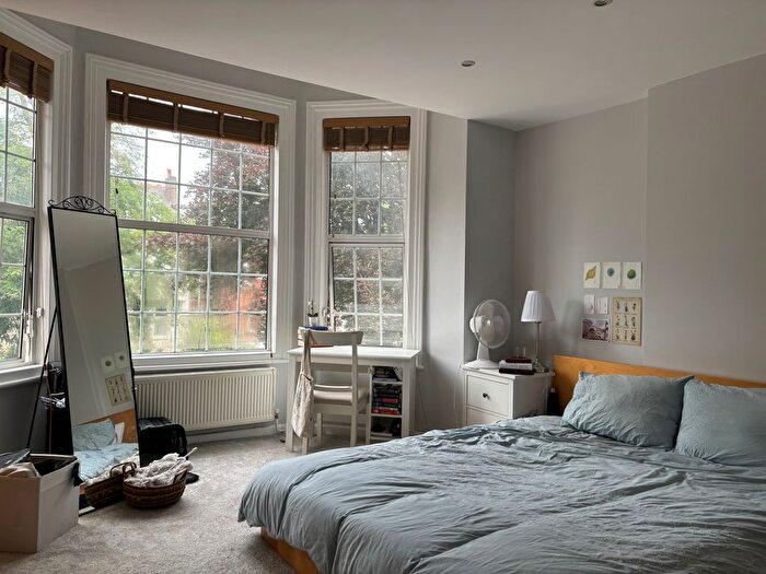 2 Bedroom Flat To Rent In Madeley Road, Ealing, W5
