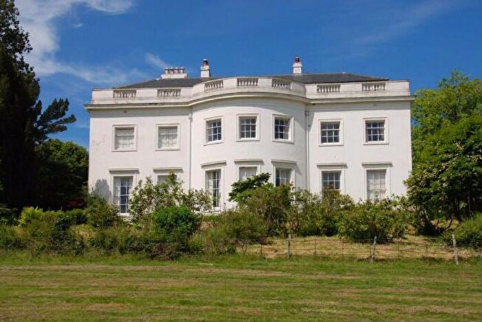 2 Bedroom Flat For Sale In Kenn, Exeter, EX6