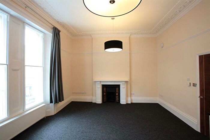 1 Bedroom Flat To Rent In Queens Road, Clifton, BS8