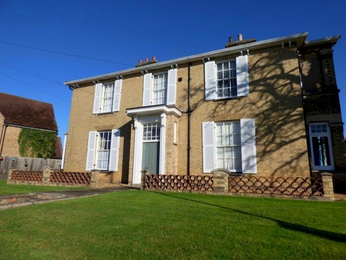 2 Bedroom Flat To Rent In Old Court Hall, Godmanchester, Huntingdon, PE29