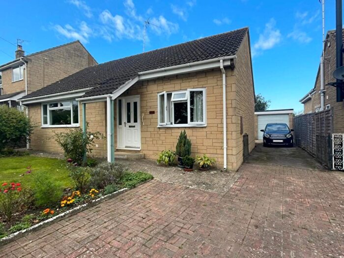 3 Bedroom Detached Bungalow For Sale In Paynes Meadow, Whitminster, Gloucester, GL2