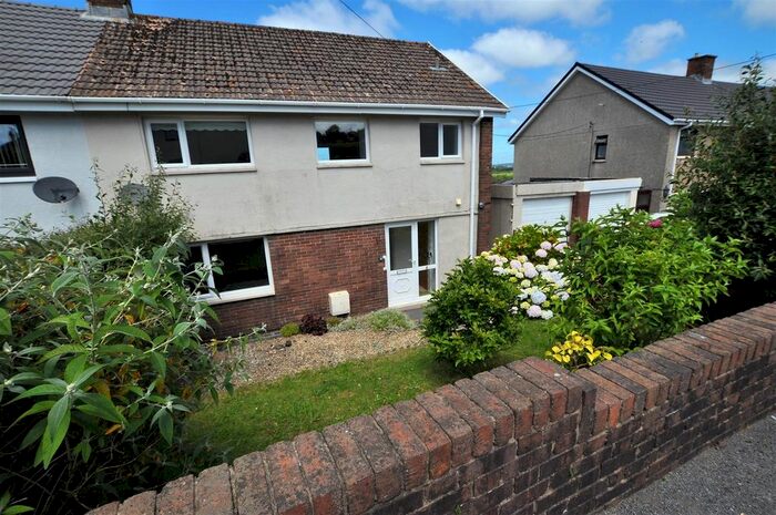 3 Bedroom Semi-Detached House For Sale In Ger Y Coed, Pontyates, Llanelli, SA15