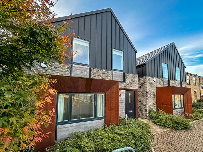 3 Bedroom Detached House To Rent In Romsey Terrace, Cambridge, CB1