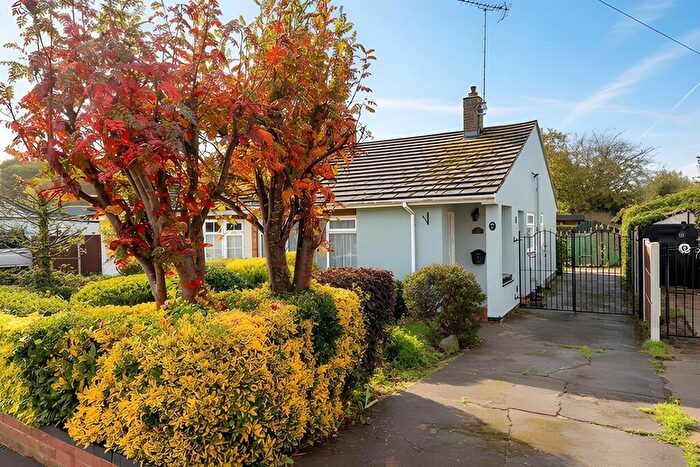 2 Bedroom Semi-Detached Bungalow For Sale In Westwood Gardens, Daws Heath, SS7
