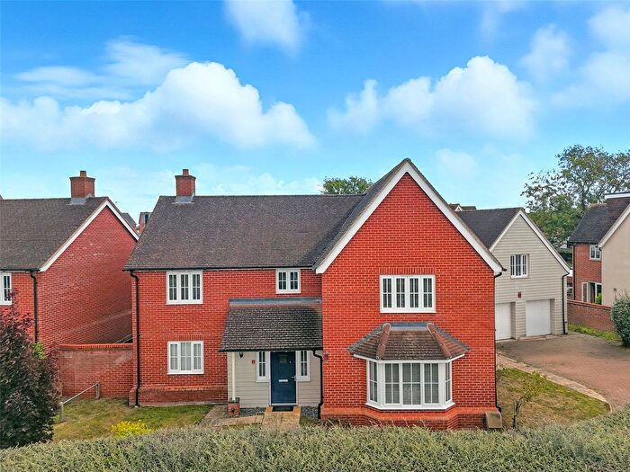 5 Bedroom Detached House For Sale In Porter Close, Felsted, Dunmow, Essex, CM6