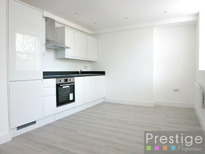 1 Bedroom Apartment To Rent In Regents Park Road, London, N3