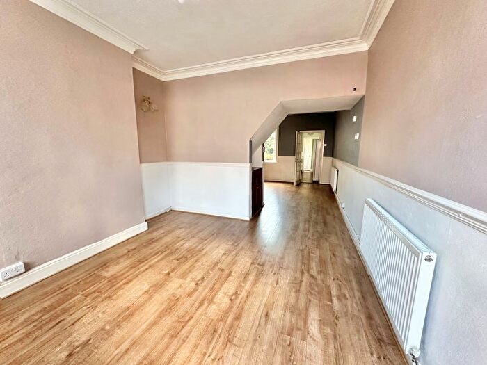 3 Bedroom Terraced House To Rent In Marlow Road, Leicester, LE3