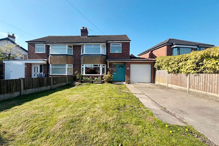 3 Bedroom Semi-Detached House For Sale In Gillbent Road, Cheadle Hulme, SK8