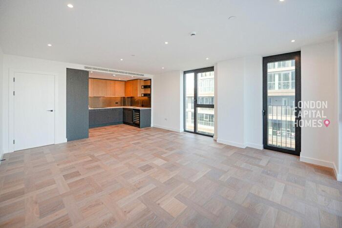 3 Bedroom Apartment To Rent In Merino Gardens, London, E1W